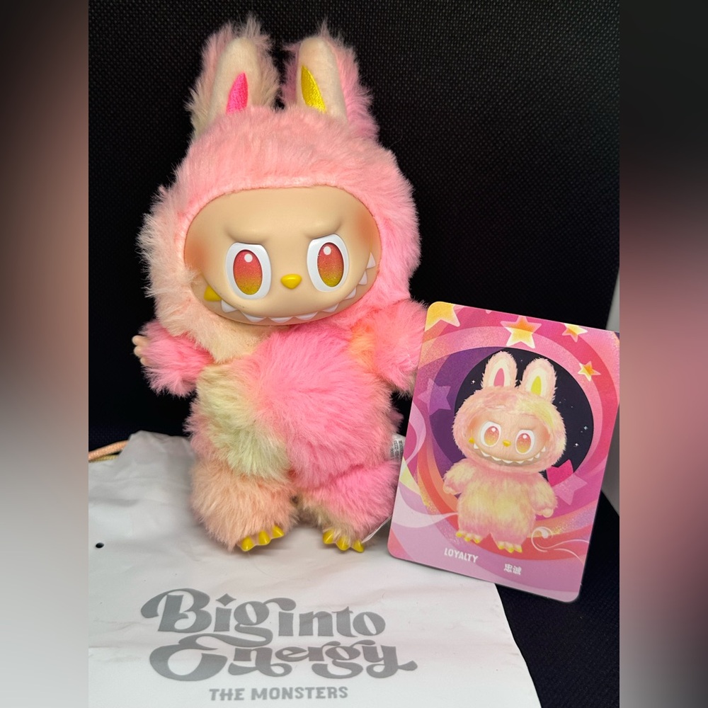 AUTHENTIC POP MART BIG INTO ENERGY- The Monsters “loyalty” - Picture 2 of 4